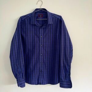 Untuckit long sleeve button down shirt. Navy blue and black check. Size large.
